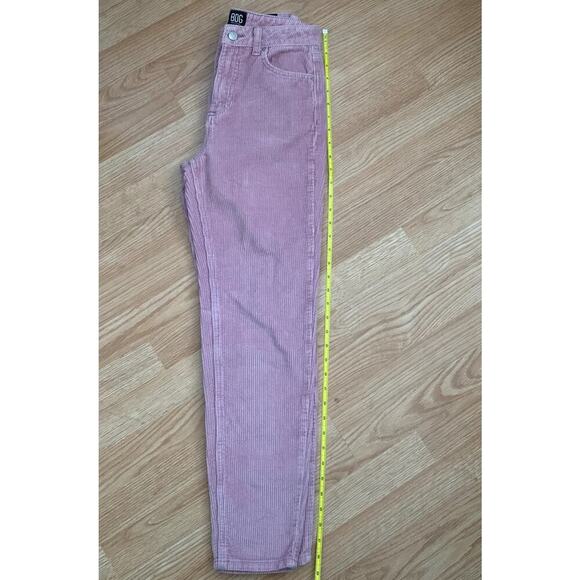 BDG Mom High Rise Pink Corduroy Tapered Leg Pants Size 25 NWOT - Picture 13 of 13